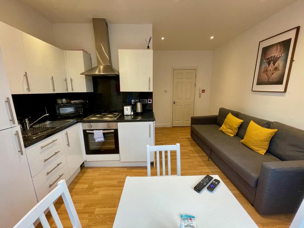 Bute Park Apartment W/ Heating + Private Bathroom カーディフ エクステリア 写真