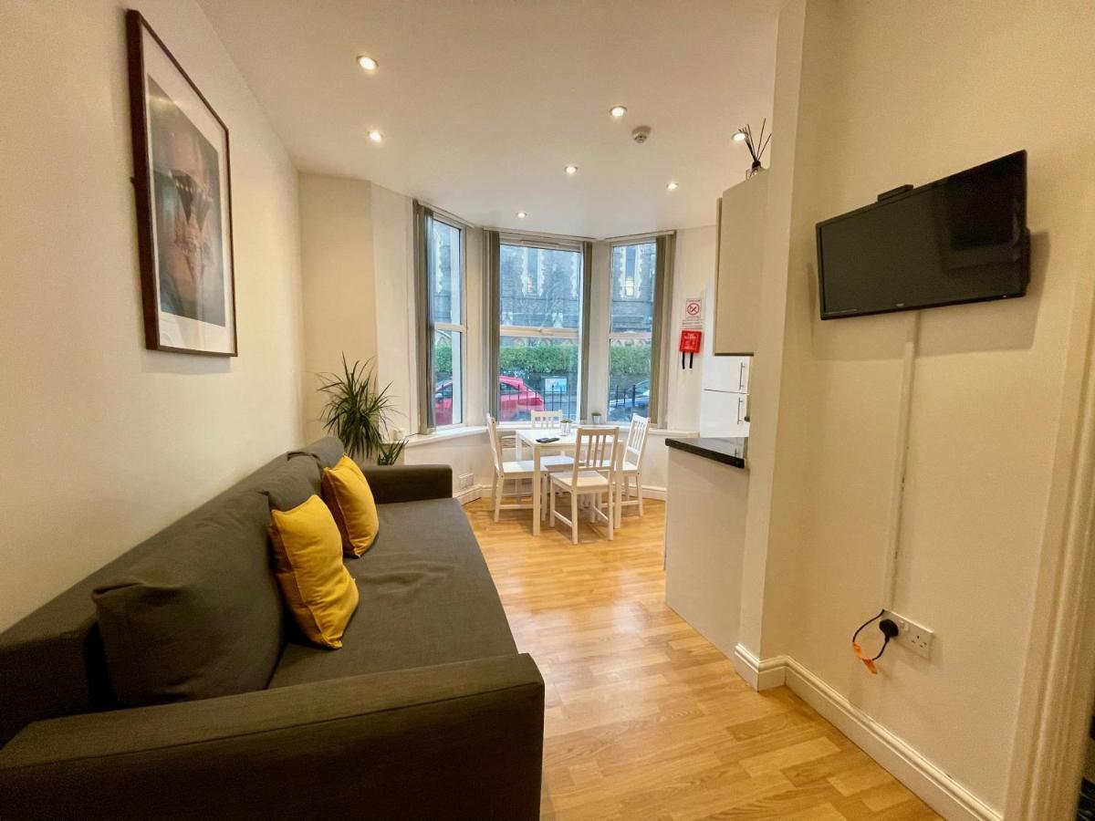 Bute Park Apartment W/ Heating + Private Bathroom カーディフ エクステリア 写真